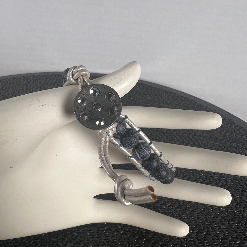 Boho Silver Leather Wrap Bracelet Grey Crackle Stone Bead Crystal Button Closure